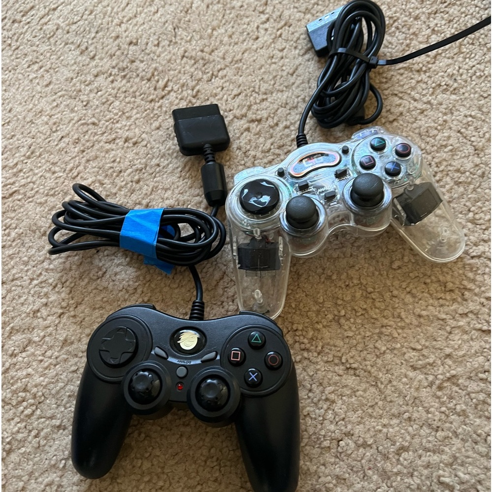 2 controllers for Playstation